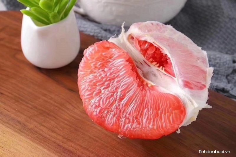 Nên uống nước ép bưởi hay ăn bưởi? Cách nào tốt hơn cho sức khỏe và giảm cân nen uong nuoc ep hay an buoi