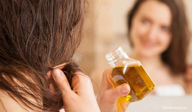 su dung tinh dau buoi duong toc co tot khong