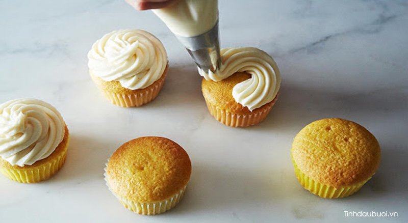 Cách làm bánh Cupcake bưởi cach lam banh cupcake buoi