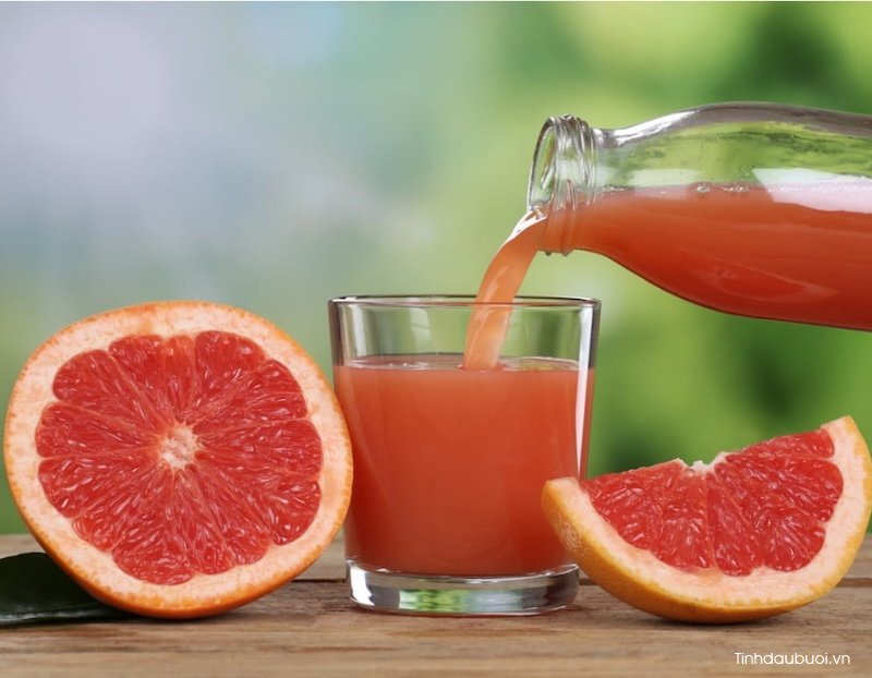 co nen uong nuoc ep buoi moi ngay