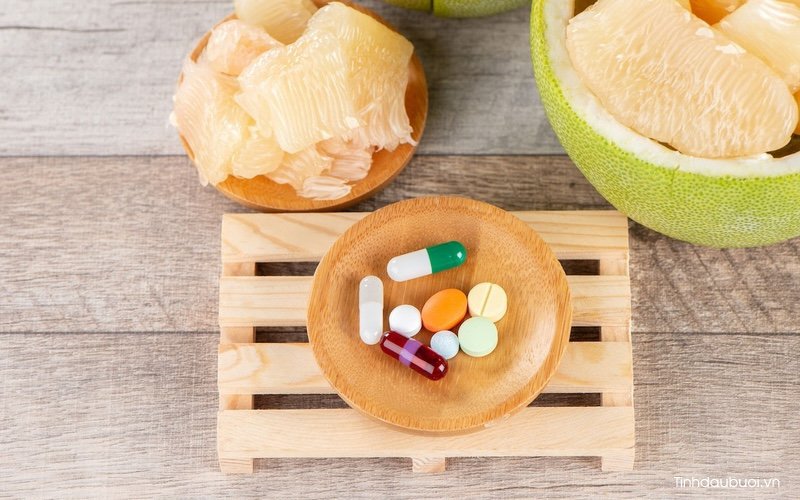 Thuốc không dùng cùng nước ép bưởi thuoc khong dung cung nuoc ep buoi